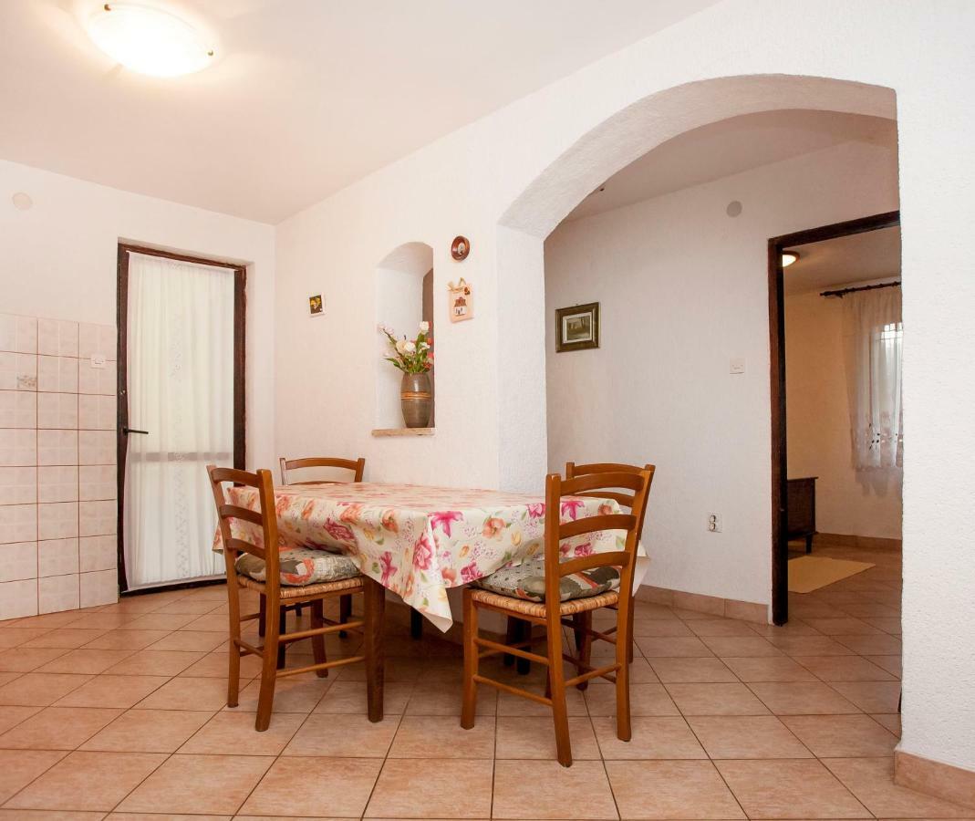 Apartment Regina โรวีน ภายนอก รูปภาพ