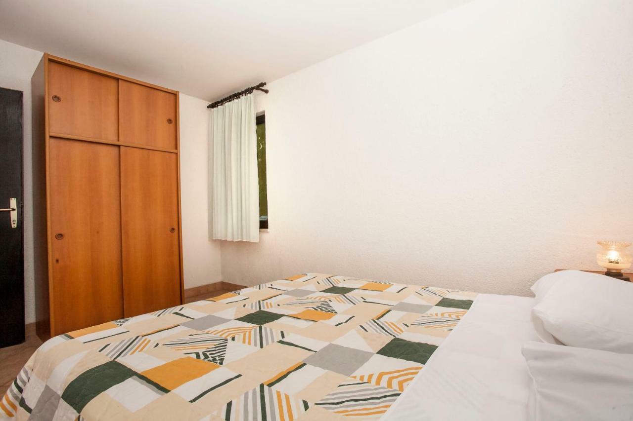 Apartment Regina โรวีน ภายนอก รูปภาพ