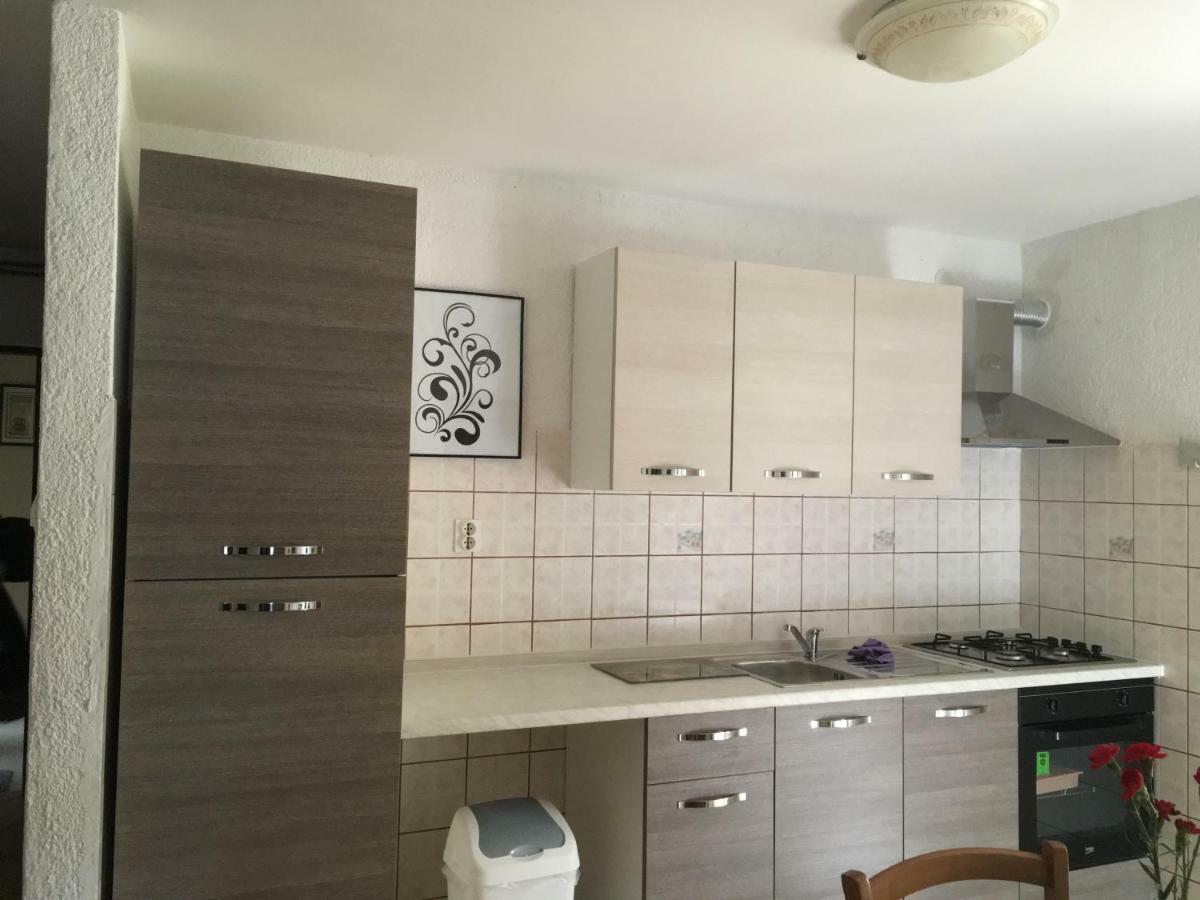 Apartment Regina โรวีน ภายนอก รูปภาพ