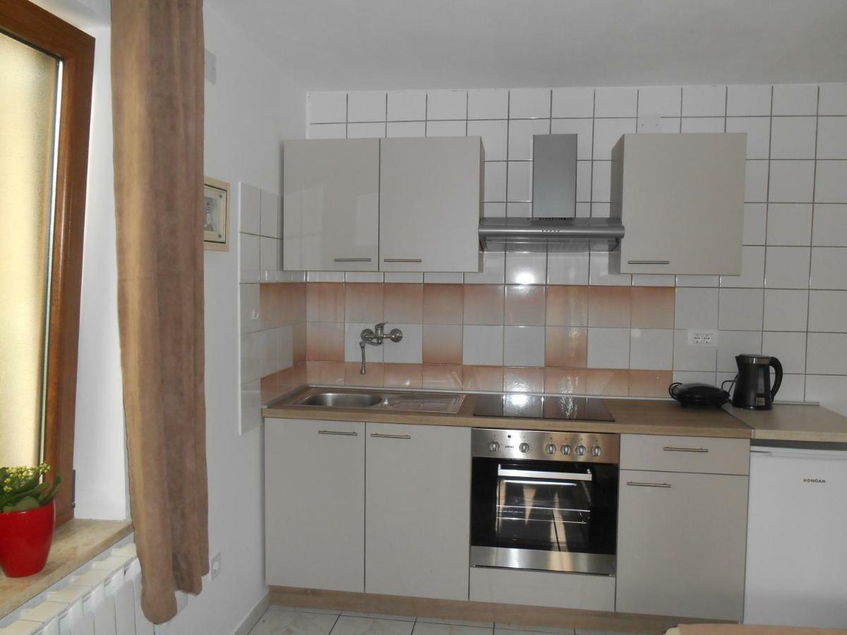 Apartment Regina โรวีน ภายนอก รูปภาพ