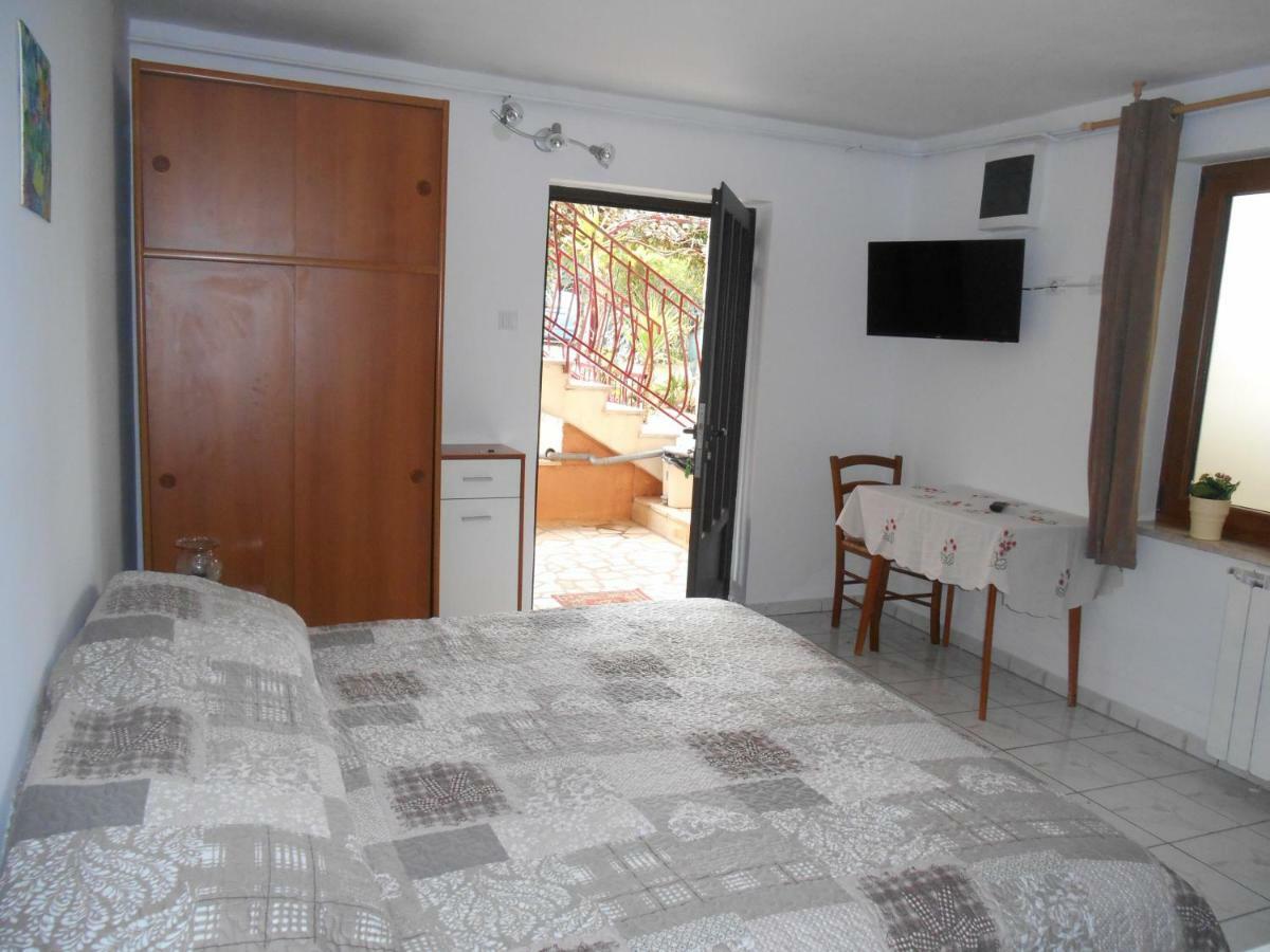 Apartment Regina โรวีน ภายนอก รูปภาพ